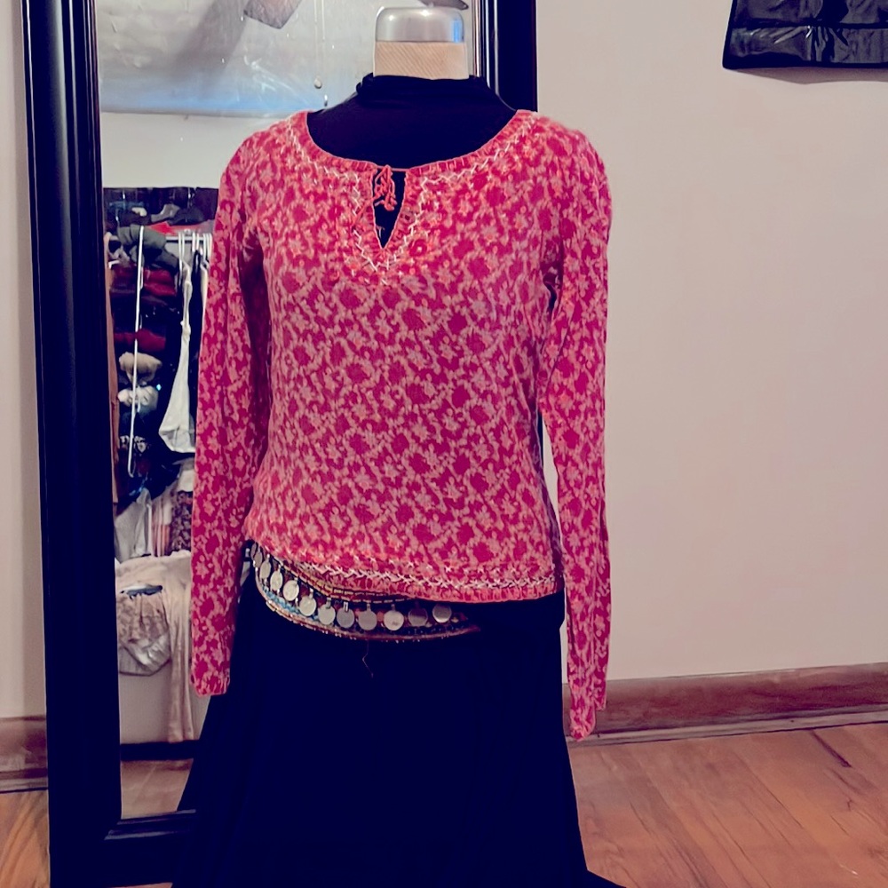 DKNY lightweight BoHo embroidered top medium
